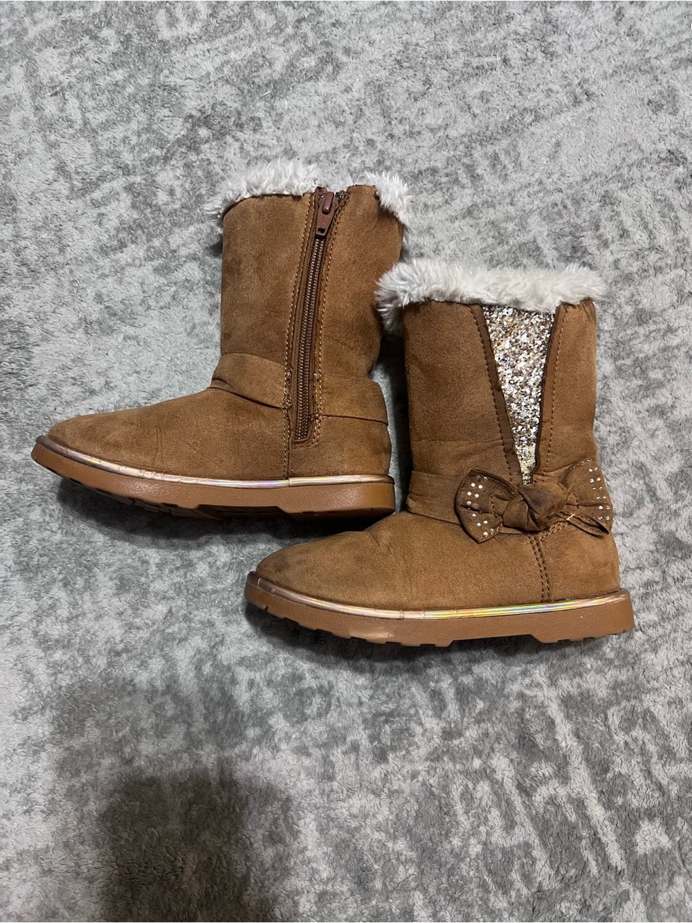 🔥4/20! Girls Magellan faux fur lined boots. Size 11
